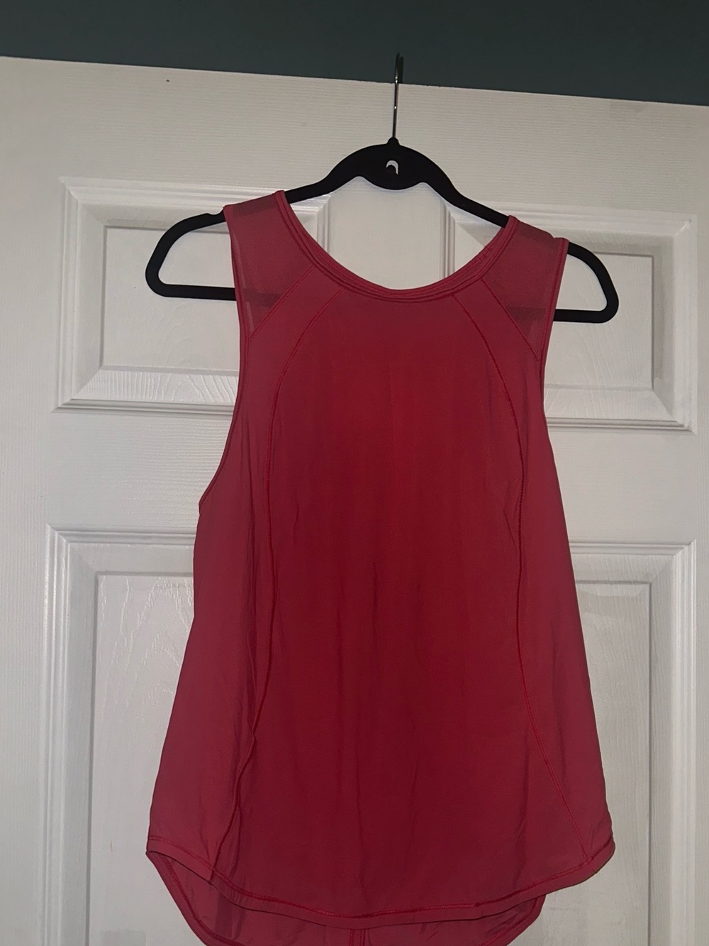 Lululemon Women's Sleeveless Athletic Tank Top - Pink